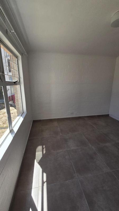 To Let 2 Bedroom Property for Rent in Thornton Western Cape